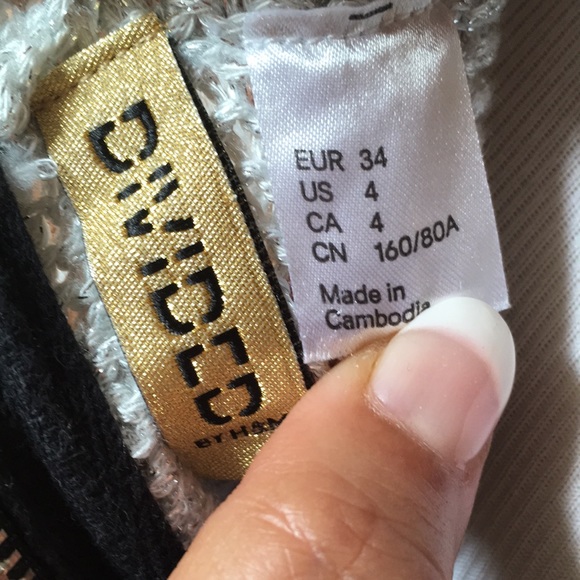 Divided by H&M Sweater with Back Zipper Detail - Picture 6 of 6